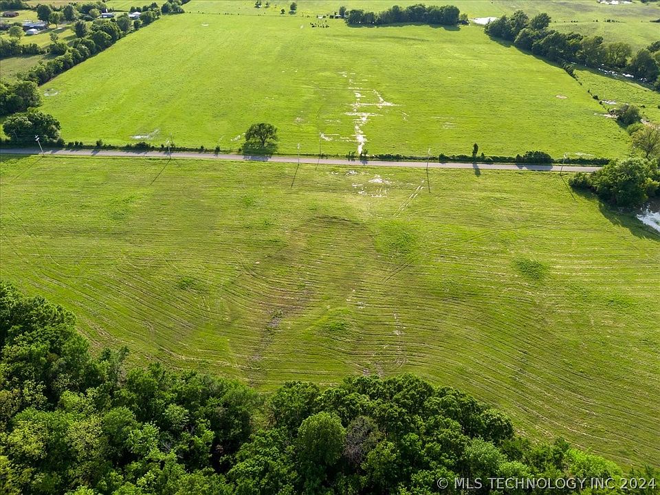 2nd image of 1 Coon Creek Rd
