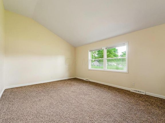 3rd image of 3715 Shamrock Dr