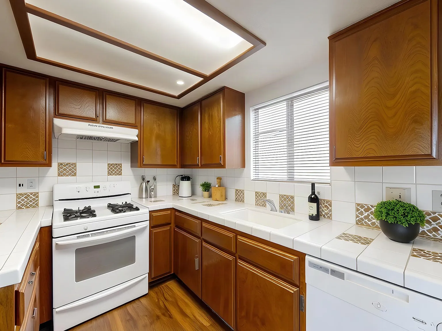 2 bed, 1.5 bath, 800 sqft, $2,595 — Photo 3