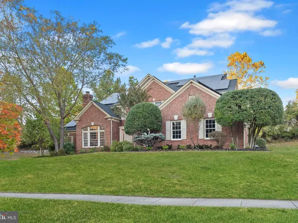 12537 Grey Fox Ln, Potomac, MD 20854