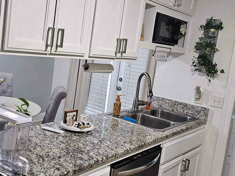 7520 Beekman Dr — Photo 13