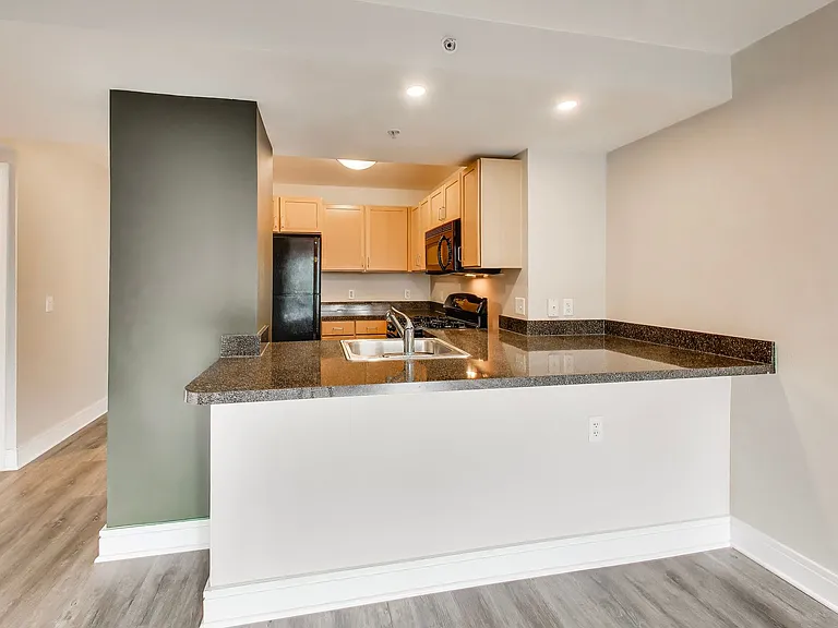 800 4th St SW #525 — Photo 9