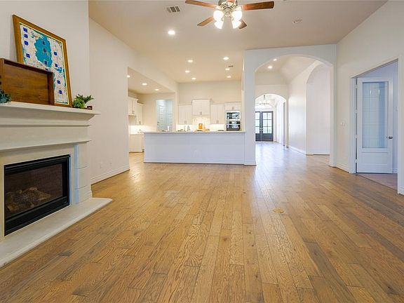 4th image of 23906 Songlark Valley Pl