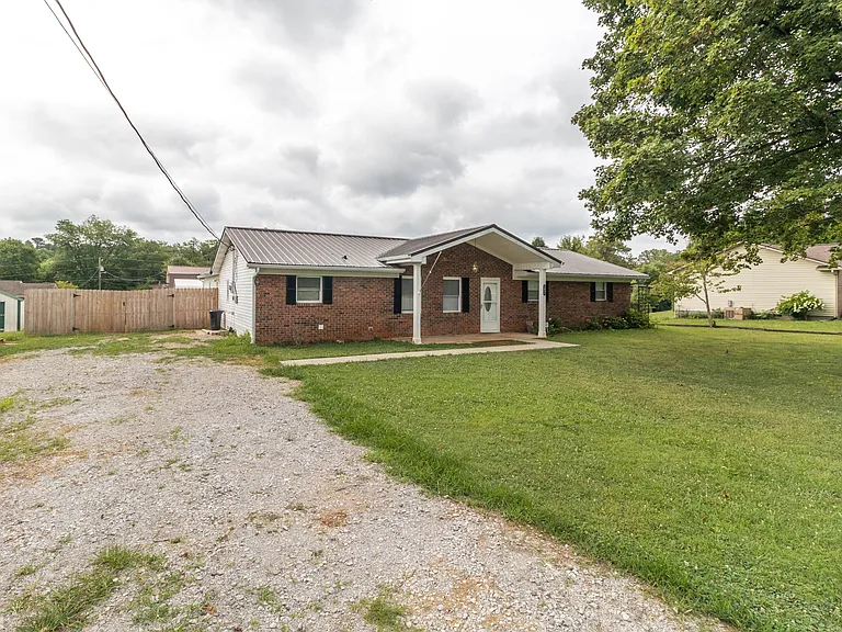 2821 Vicksburg Ln — Photo 23