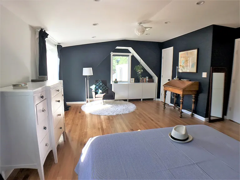 77 Myrtle Blvd — Photo 10