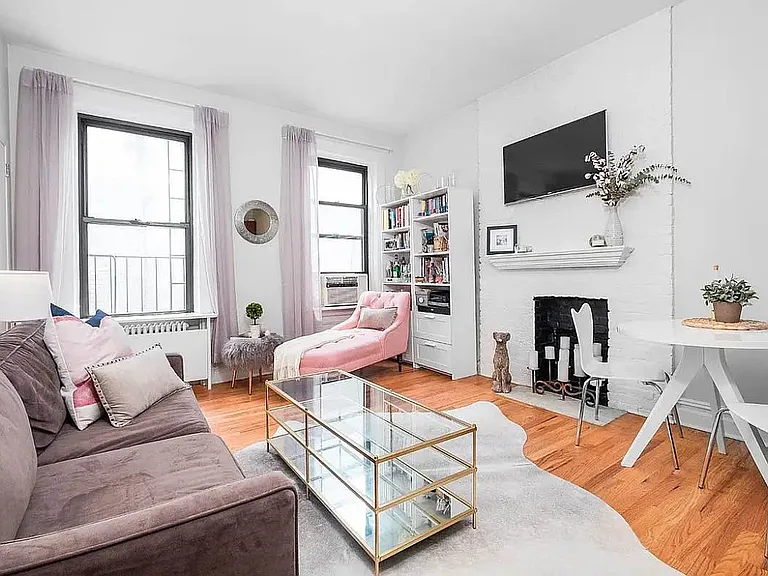 164 8th Ave #1B — Photo 1