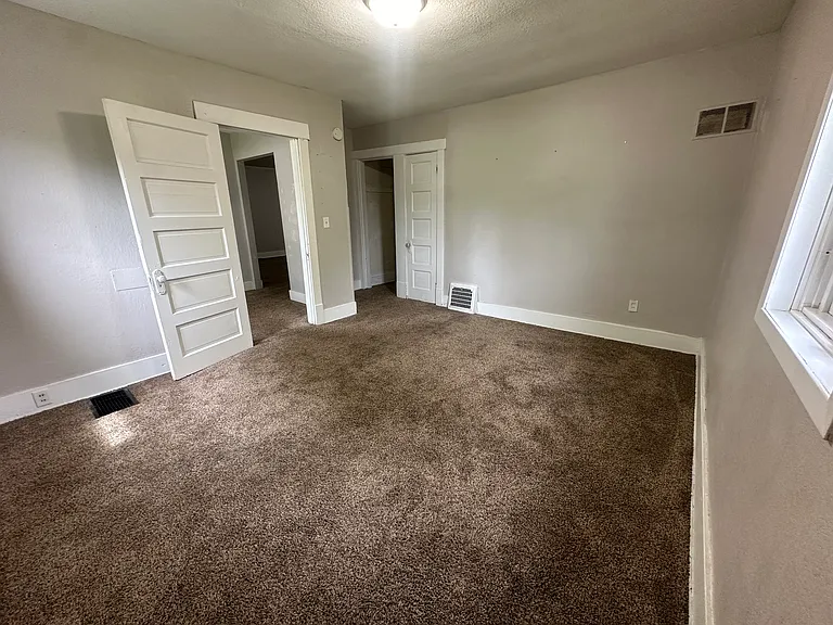 704 14th Ave N #1 — Photo 2