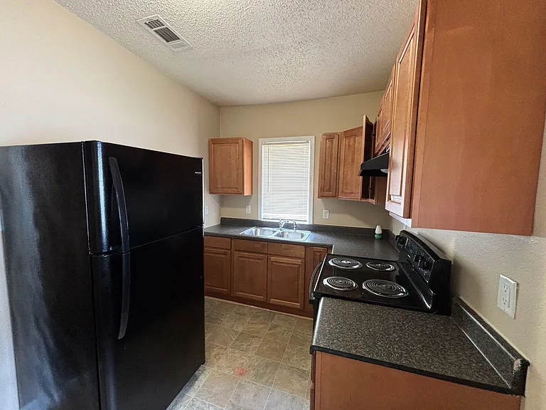 2701 Lincoln Ave #B — Photo 8