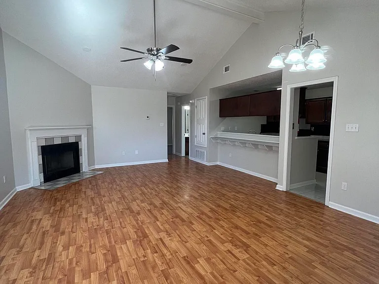 11029 Windsor Hill Dr — Photo 3