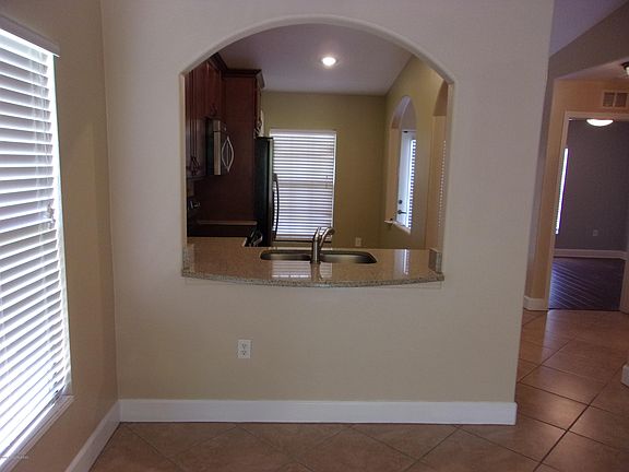 5th image of 460 Margie Dr #460