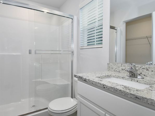 5907 NE 70th St, Vancouver, WA 98661