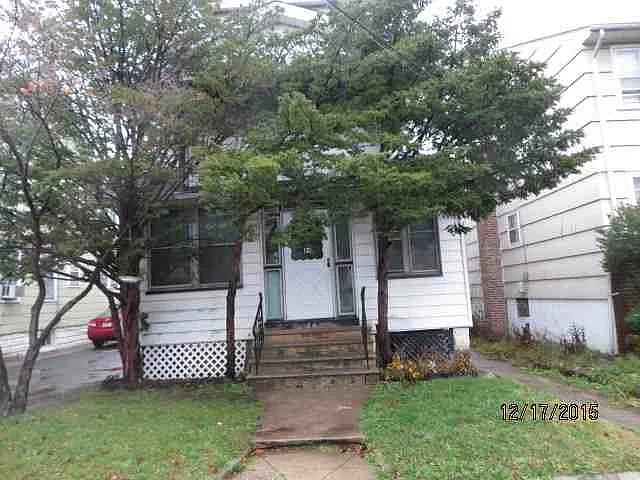 84 Grant Pl photo 1