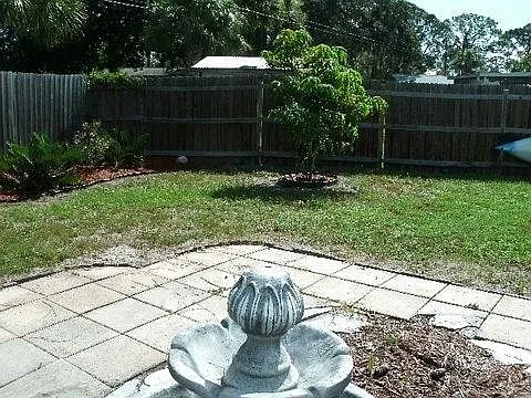 326 E Green St — Photo 9