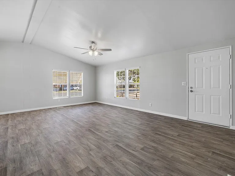 2885 N Panorama Dr — Photo 8