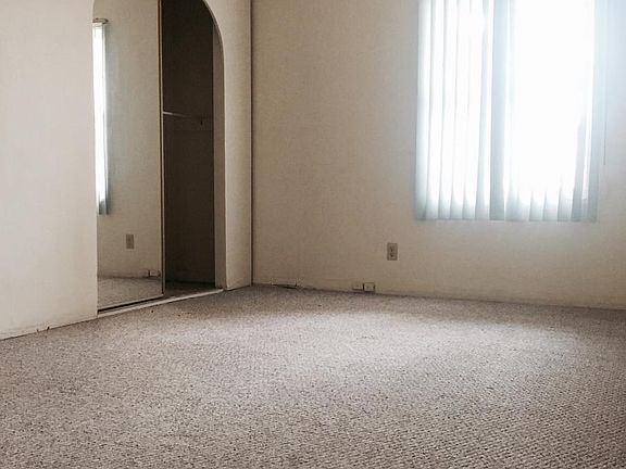 4th image of 4021 Kansas St