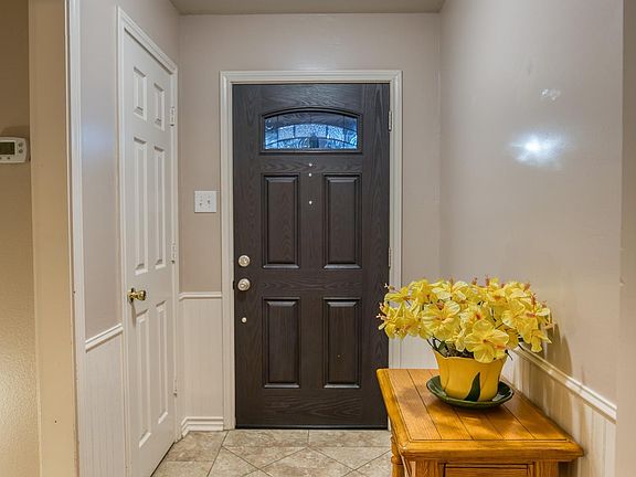 2nd image of 418 Chancellor Dr