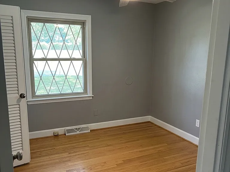 1537 Brookdale Ave — Photo 14