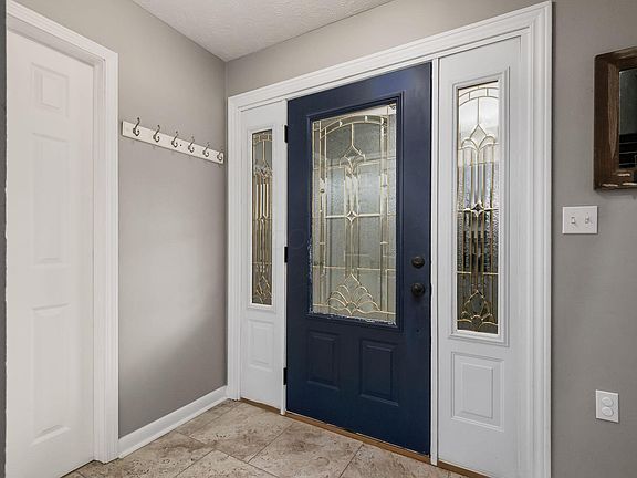 5th image of 62 Saint Stephens Ct