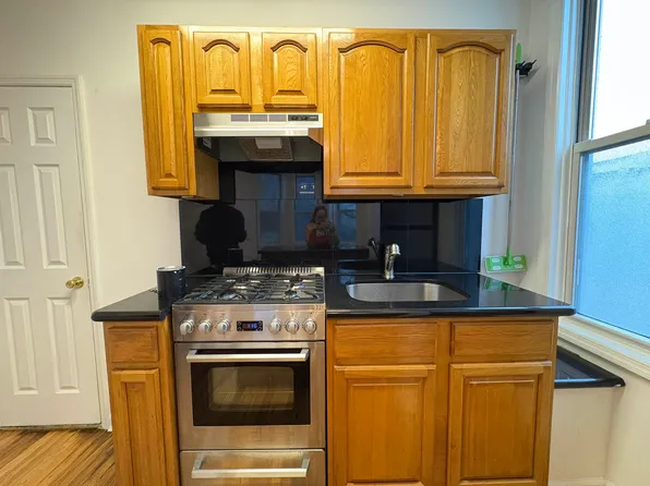 16-53 Weirfield Street image 2 of 6