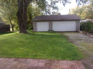607 Mary Ct, Fenton, MI 48430