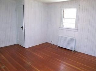 71 Highland Rd, Bristol, RI 02809