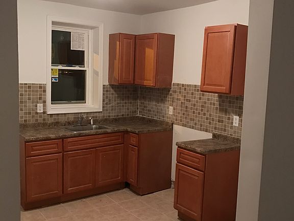 4th image of 5526 Blakemore St #House