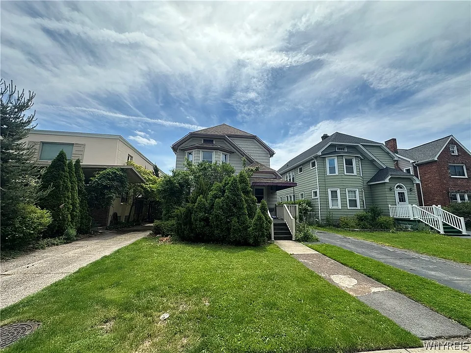 55 Rand Ave #2