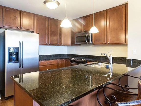 4th image of 111 N Ashley St Suite 811
