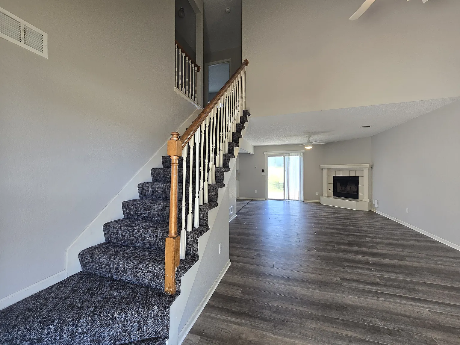 3 bed, 2.5 bath, 1448 sqft, $1,795 — Photo 3