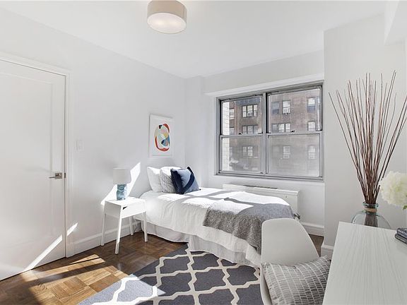 3rd image of 400 E 56th St APT 11R