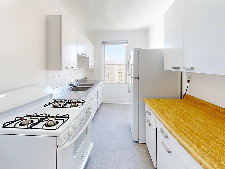 Parkmerced Apartments — Photo 117