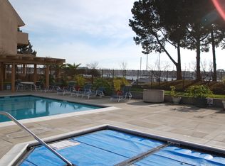 3 Embarcadero W APT 227, Oakland, CA 94607