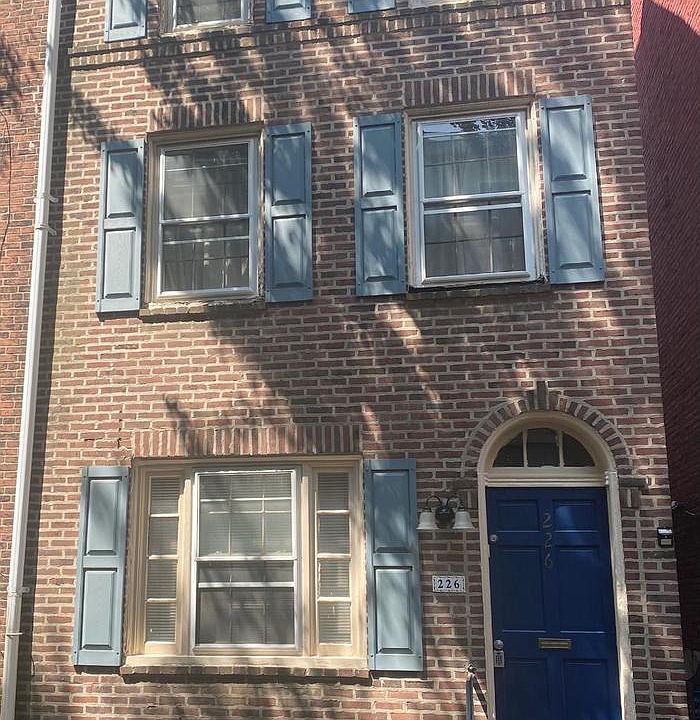 1st image of 226 S Quince St Floor 2