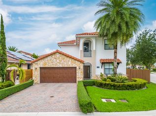 1005 NW 100th Ave, Miami, FL 33172