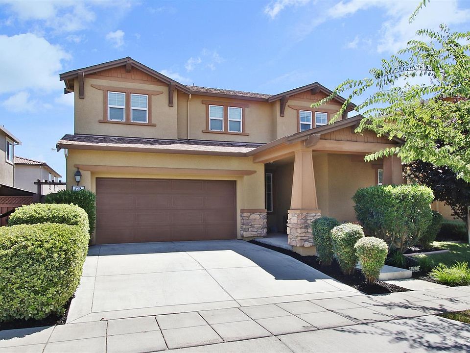 1st image of 718 N Museo Dr