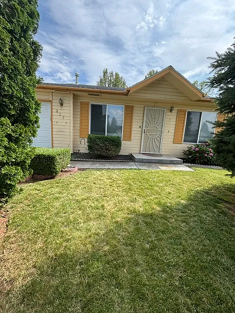 3 bed, 1124 sqft, $1,700 — Photo 2