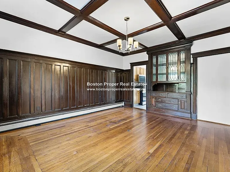 136 Pleasant St — Photo 12