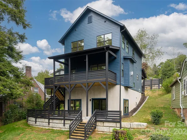 46 White Fawn Dr, Asheville, NC 28801