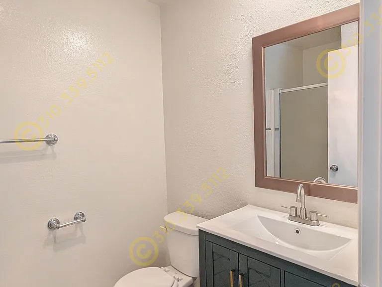 10758 Lawler St #3 — Photo 19