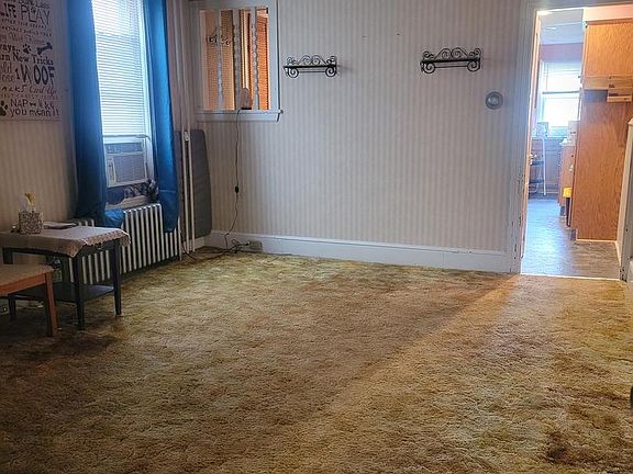 2nd image of 538 S 14th St