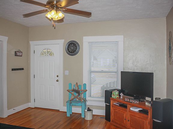3rd image of 512 N Pine St