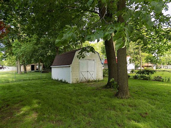 3rd image of 23635 Florence Ave