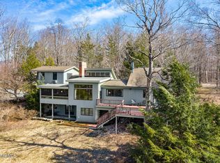 265 Stone Hill Rd, Williamstown, MA 01267