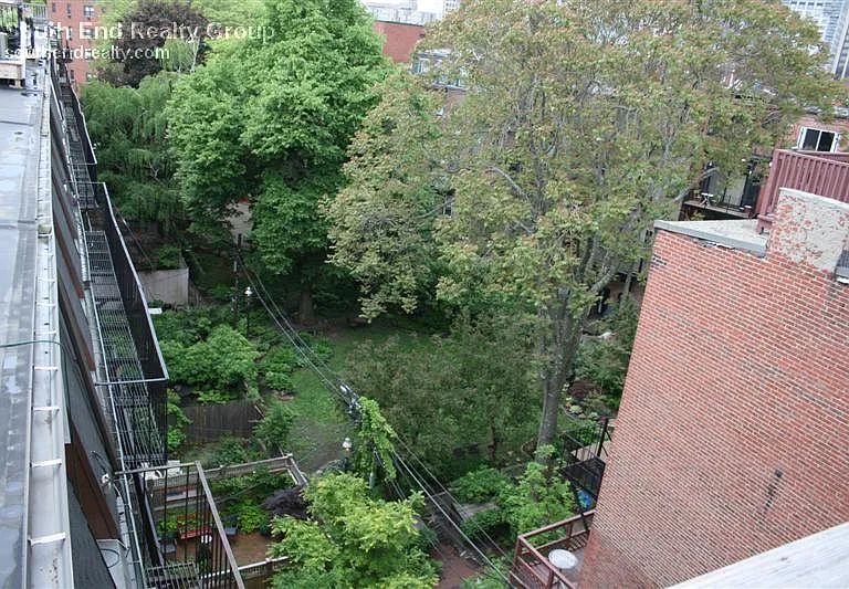 184 W Canton St #7 — Photo 9