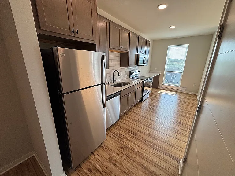 The Outlook Apartments — Photo 32