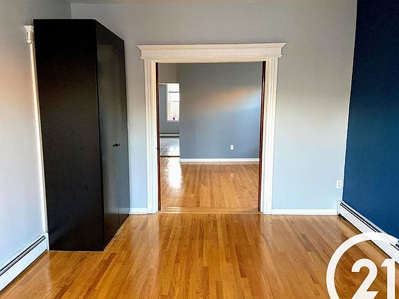 2nd image of 3242 35th St #2