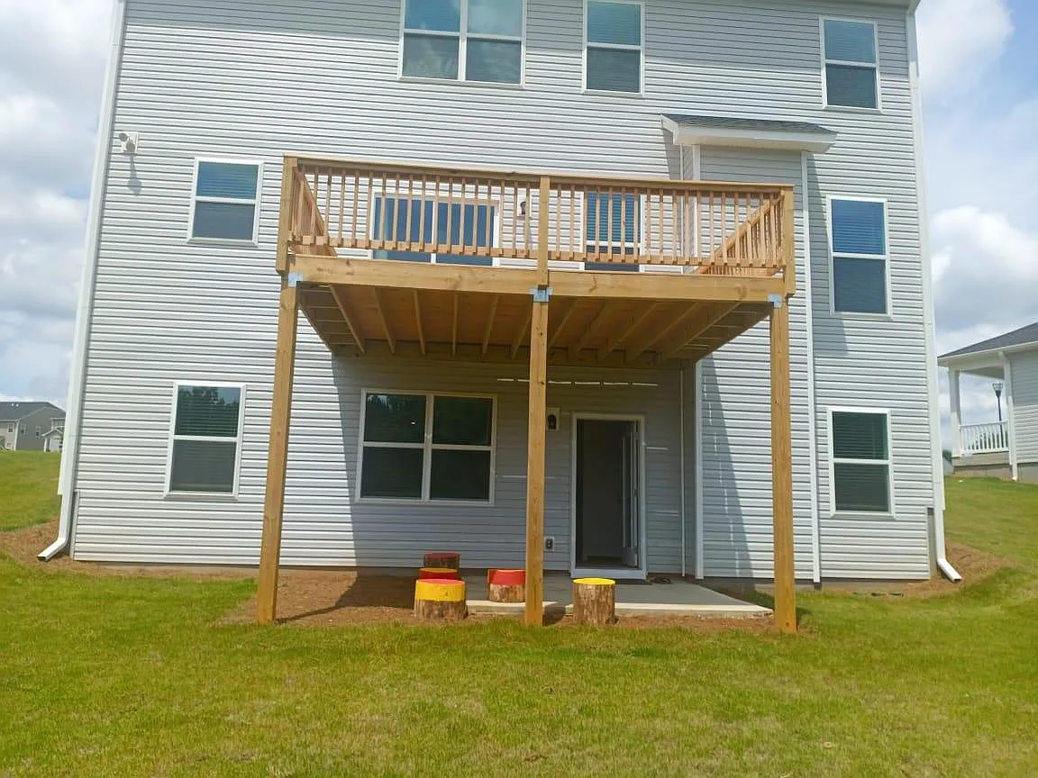 163 Mayfield Crossing Ln — Photo 2