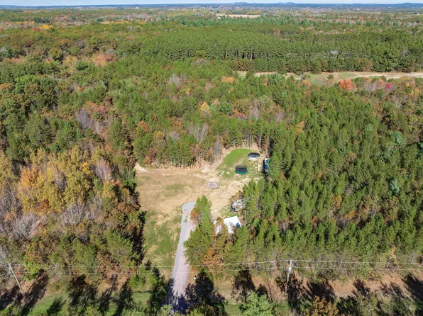 W2400 Loescher Rd, Lyndon Station, WI 53944