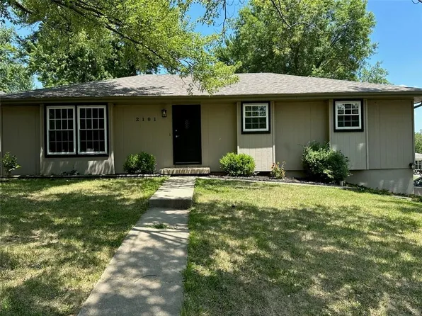 2101 N Leonard Rd, Saint Joseph, MO 64506