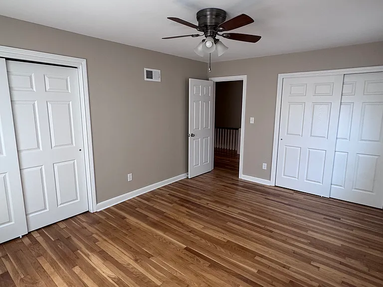 238 N Bleckley Dr — Photo 11